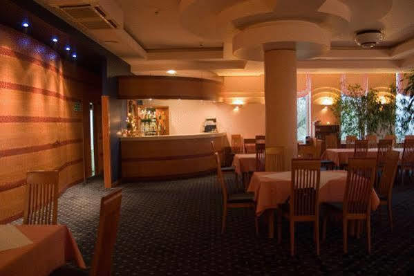 Hotel Naramowice Poznan Restoran fotoğraf